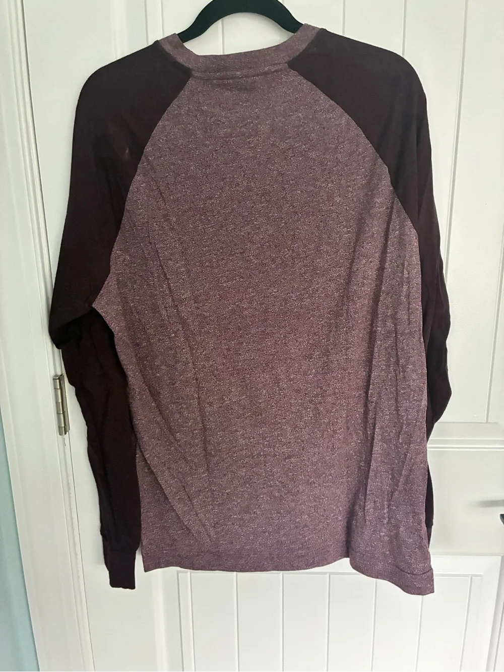 Banana Republic Men’s Maroon/Burgundy Raglan Henley Long-Sleeve Shirt
